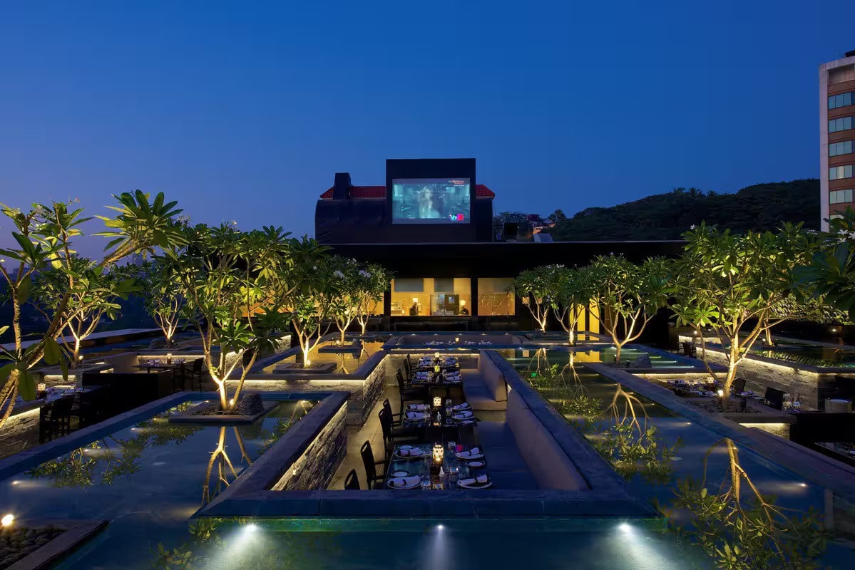 You are currently viewing Top 5 Rooftop Restaurants in Mumbai for a Scenic Dinner